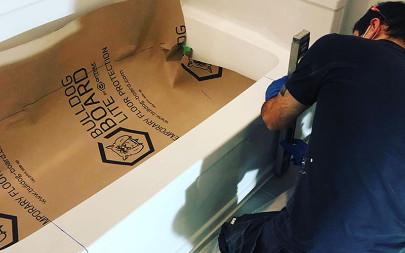 repairing-bathtub
